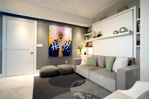 Condo in Miami, Florida, 2 bedrooms  № 1991468 - photo 21