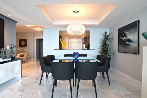 Condo in Miami, Florida, 2 bedrooms  № 1991468 - photo 18