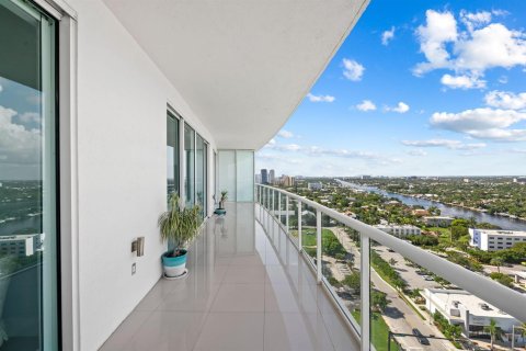 Copropriété à vendre à Pompano Beach, Floride: 2 chambres, 135.92 m2 № 2372662 - photo 9