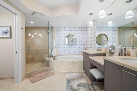 Copropriété à vendre à Pompano Beach, Floride: 2 chambres, 135.92 m2 № 2372662 - photo 4