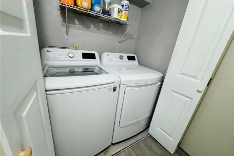 Townhouse in Tampa, Florida 2 bedrooms, 115.94 sq.m. № 2379812 - photo 22