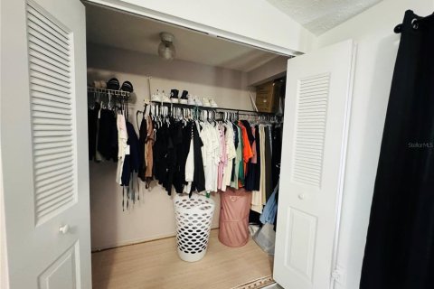 Townhouse in Tampa, Florida 2 bedrooms, 115.94 sq.m. № 2379812 - photo 21