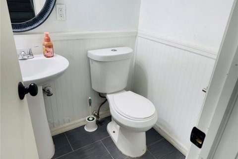 Townhouse in Tampa, Florida 2 bedrooms, 115.94 sq.m. № 2379812 - photo 9