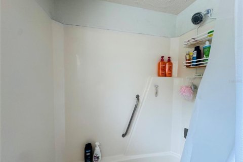 Townhouse in Tampa, Florida 2 bedrooms, 115.94 sq.m. № 2379812 - photo 16
