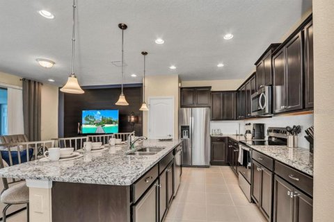 Townhouse in Kissimmee, Florida 5 bedrooms, 210.24 sq.m. № 962070 - photo 3