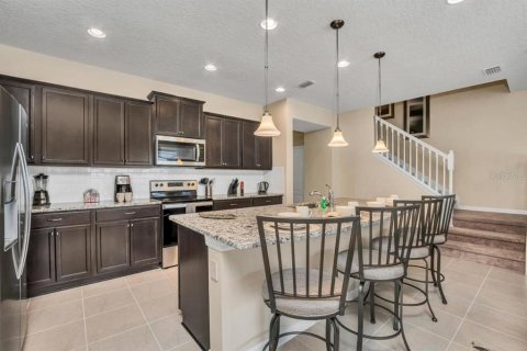 Townhouse in Kissimmee, Florida 5 bedrooms, 210.24 sq.m. № 962070 - photo 6