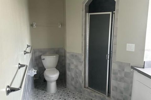 Снять в аренду виллу или дом в Киссимми, Флорида 1 комната, 184.5м2, № 1833349 - фото 11