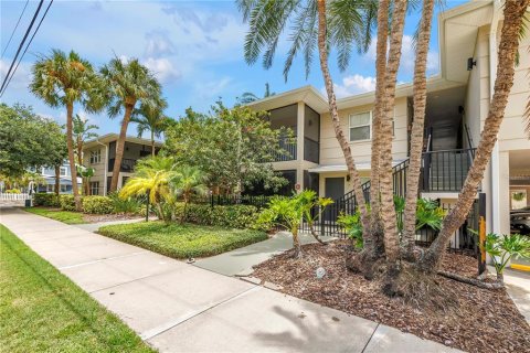 Condominio en venta en Saint Petersburg, Florida, 1 dormitorio, 50.35 m2 № 2147500 - foto 3
