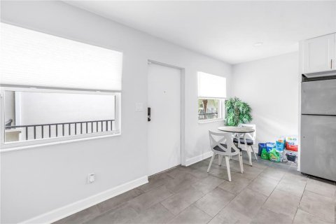 Condominio en venta en Saint Petersburg, Florida, 1 dormitorio, 50.35 m2 № 2147500 - foto 18