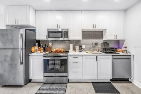 Condominio en venta en Saint Petersburg, Florida, 1 dormitorio, 50.35 m2 № 2147500 - foto 7
