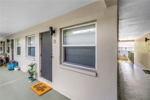 Condominio en venta en Saint Petersburg, Florida, 1 dormitorio, 50.35 m2 № 2147500 - foto 4