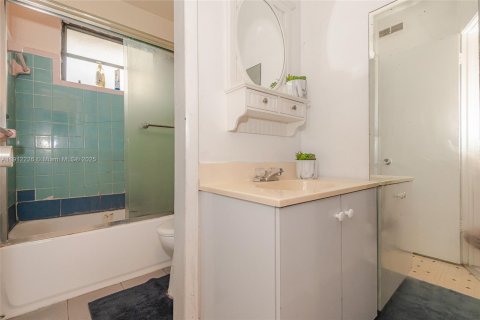 Купить виллу или дом в Майами, Флорида 4 спальни, 197.14м2, № 1973128 - фото 16