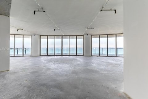 Condo in Bal Harbour, Florida, 2 bedrooms  № 2051552 - photo 7