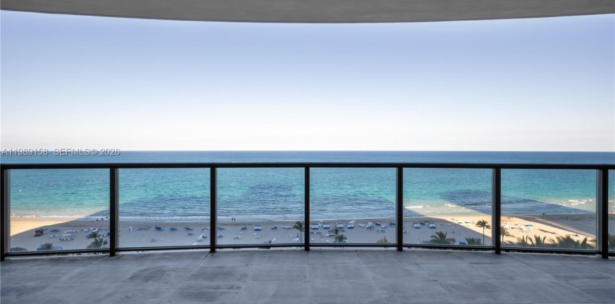 Condo in Bal Harbour, Florida, 2 bedrooms  № 2051552