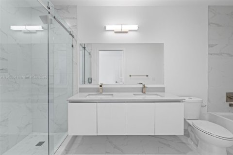 Снять в аренду квартиру в Халландейл-Бич, Флорида 2 спальни, 137.77м2, № 1967998 - фото 26