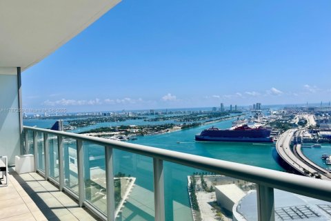 Condominio en venta en Miami, Florida, 1 dormitorio, 88.07 m2 № 1863249 - foto 12