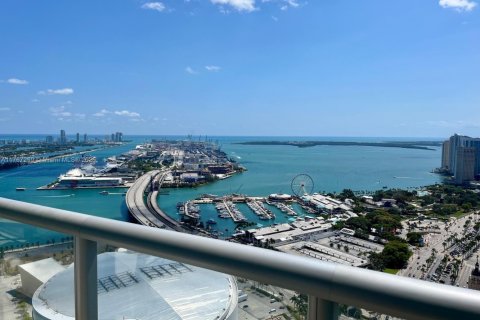 Condominio en venta en Miami, Florida, 1 dormitorio, 88.07 m2 № 1863249 - foto 17