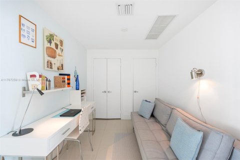 Condominio en venta en Miami, Florida, 1 dormitorio, 88.07 m2 № 1863249 - foto 9