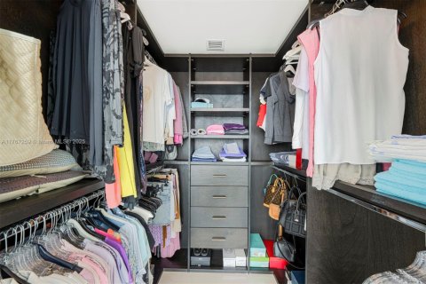 Condominio en venta en Miami, Florida, 1 dormitorio, 88.07 m2 № 1863249 - foto 8