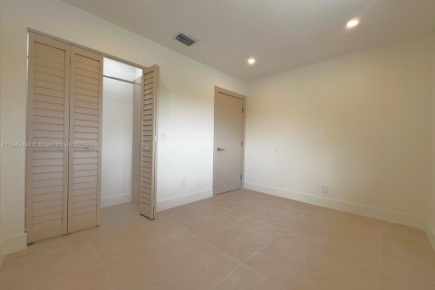 Townhouse in Hialeah, Florida 3 bedrooms, 146.97 sq.m. № 1839705 - photo 22
