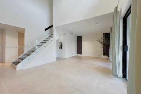 Townhouse in Hialeah, Florida 3 bedrooms, 146.97 sq.m. № 1839705 - photo 13
