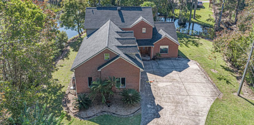 House in Orange Park, Florida 4 bedrooms, 284.47 sq.m. № 806946