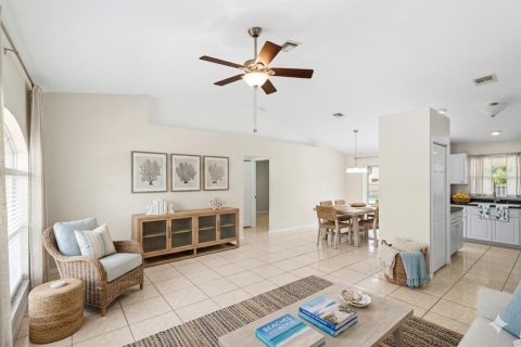 House in North Port, Florida 3 bedrooms, 111.39 sq.m. № 2113803 - photo 8