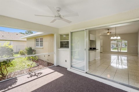 House in North Port, Florida 3 bedrooms, 111.39 sq.m. № 2113803 - photo 13