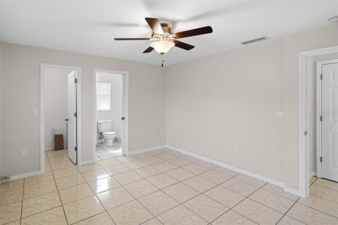 House in North Port, Florida 3 bedrooms, 111.39 sq.m. № 2113803 - photo 22