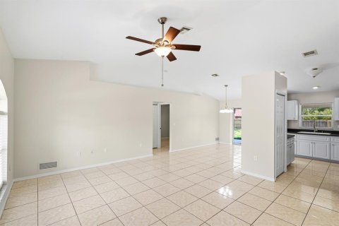 House in North Port, Florida 3 bedrooms, 111.39 sq.m. № 2113803 - photo 7