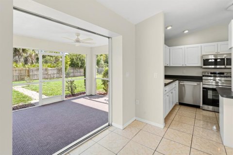 House in North Port, Florida 3 bedrooms, 111.39 sq.m. № 2113803 - photo 10
