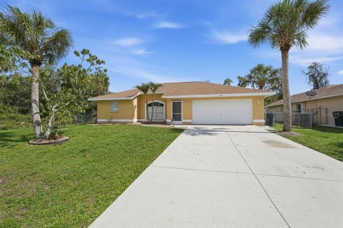 House in North Port, Florida 3 bedrooms, 111.39 sq.m. № 2113803 - photo 4
