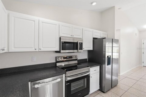 House in North Port, Florida 3 bedrooms, 111.39 sq.m. № 2113803 - photo 17