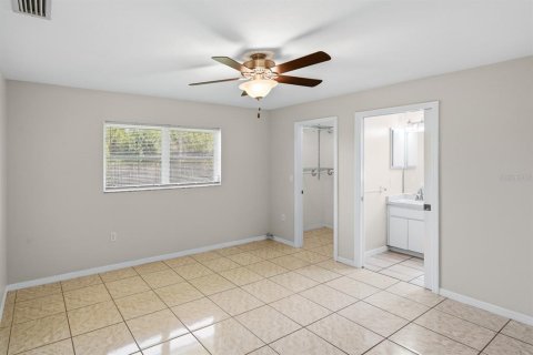 House in North Port, Florida 3 bedrooms, 111.39 sq.m. № 2113803 - photo 20