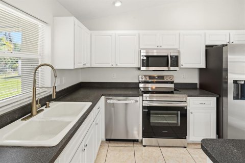 House in North Port, Florida 3 bedrooms, 111.39 sq.m. № 2113803 - photo 16