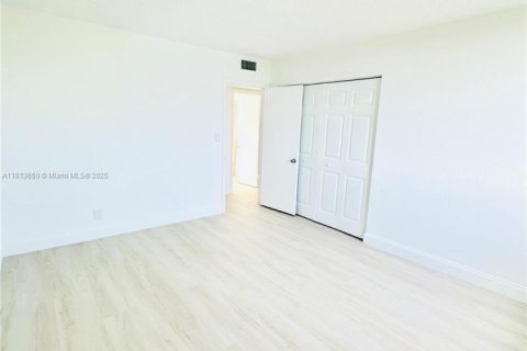 Купить кондоминиум в Майами, Флорида 3 спальни, 111.95м2, № 1961490 - фото 8