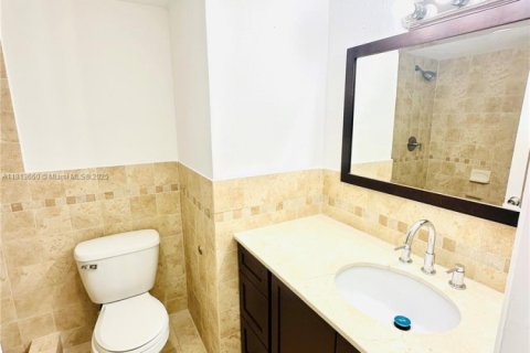 Купить кондоминиум в Майами, Флорида 3 спальни, 111.95м2, № 1961490 - фото 14