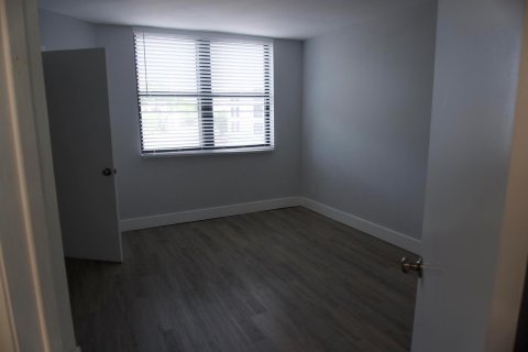 Copropriété à louer à Oakland Park, Floride: 2 chambres, 82.68 m2 № 2247835 - photo 20