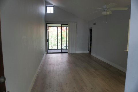 Copropriété à louer à Oakland Park, Floride: 2 chambres, 82.68 m2 № 2247835 - photo 2