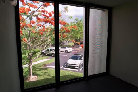 Copropriété à louer à Oakland Park, Floride: 2 chambres, 82.68 m2 № 2247835 - photo 8