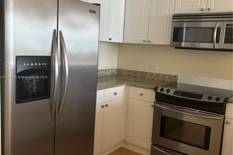 Купить кондоминиум в Авентура, Флорида 1 спальня, 79.9м2, № 2013785 - фото 2