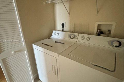 Купить кондоминиум в Авентура, Флорида 1 спальня, 79.9м2, № 2013785 - фото 17