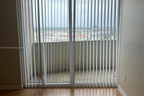 Купить кондоминиум в Авентура, Флорида 1 спальня, 79.9м2, № 2013785 - фото 8