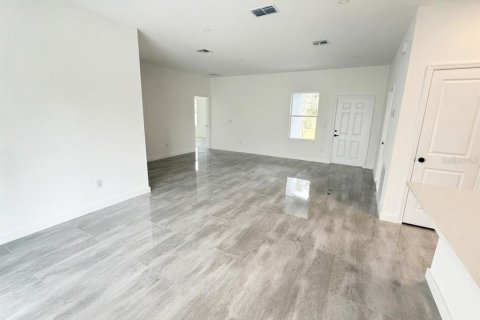 Villa ou maison à vendre à Kissimmee, Floride: 4 chambres, 148.09 m2 № 2433207 - photo 6