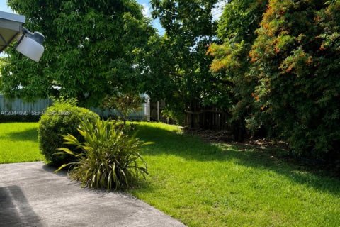 Casa en venta en Miami, Florida, 4 dormitorios, 111.76 m2 № 2243066 - foto 4