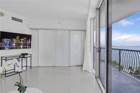 Купить кондоминиум в Майами, Флорида 2 спальни, 97.36м2, № 1959478 - фото 19