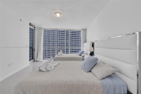 Купить кондоминиум в Майами, Флорида 2 спальни, 97.36м2, № 1959478 - фото 25