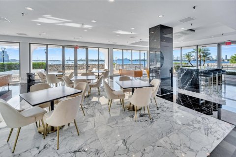 Condo in Miami Beach, Florida, 2 bedrooms  № 1763280 - photo 29