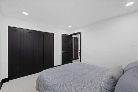 Casa en venta en Saint Petersburg, Florida, 4 dormitorios, 171.5 m2 № 2116849 - foto 26