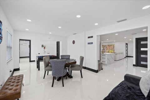 Casa en venta en Saint Petersburg, Florida, 4 dormitorios, 171.5 m2 № 2116849 - foto 29